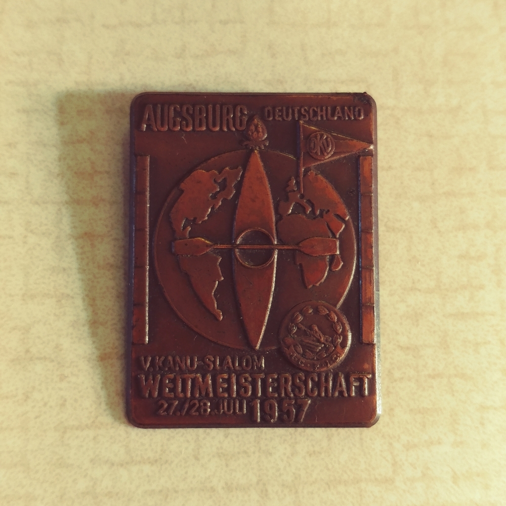 Rare Collectible Pin - Picture 5 of 7